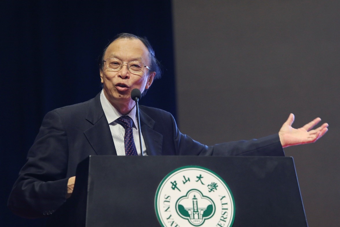 中国科学院院士叶嘉安作大会报告.jpg